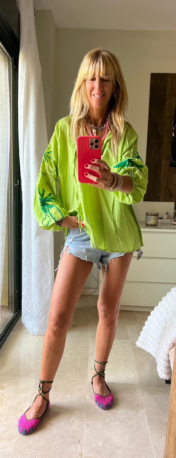 Blusa Flor Verde Manzana